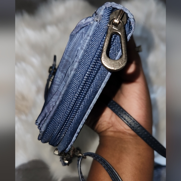SAKROOTS CROSSBODY PURSE !! - Picture 6 of 14